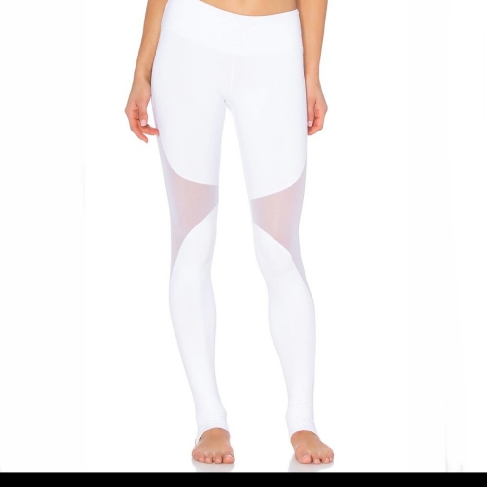 Alo yoga white coast leggings xs